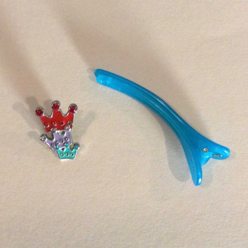 ❄️ Princess Wand & Scrunchie 🌈 - Picture 2 of 3